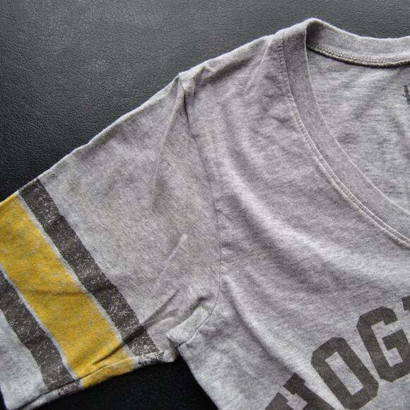 Harry Potter Hogwarts Small Gray & Yellow Short Sleeve Shirt - Picture 4 of 7